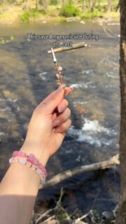 POV: you finally got your nails done 💅

And you’re not about to ruin them during the sesh.💨

That’s why I started making Sweeder clips.🤭

They hold your sesh so your nails stay fresh and your fingers stay protected.

And because they’re crystal and copper, they double as a ritual tool for sage and incense.🧘🏻‍♀️🧘🏽‍♂️🧘

Fresh nails every sesh.💅🏽

Bonus✨I hand make every clip 🤭

Comment CLIP if you want the link.

Save this for your next sesh 💅