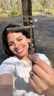 If you get your nails done and enjoy a sesh, you belong here 💅

Follow for:
• sesh etiquette
• manicure protection tips
• crystal ritual tools
• baddie essentials

Fresh nails every sesh.💅🏽🌸

Bonus✨I hand make every clip 🤭

Comment CLIP if you want the link.

Save this for your next sesh 💅