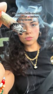 If you get your nails done and enjoy a sesh, you belong here 💅
Follow for:
• sesh etiquette
• manicure protection tips
• crystal ritual tools
• baddie essentials
Fresh nails every sesh.💅🏽🌸
Bonus✨I hand make every clip 🤭
Comment CLIP if you want the link.
Save this for your next sesh 💅
